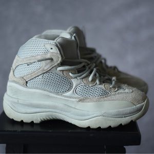 Size 10 Mens Yeezy Desert Boots